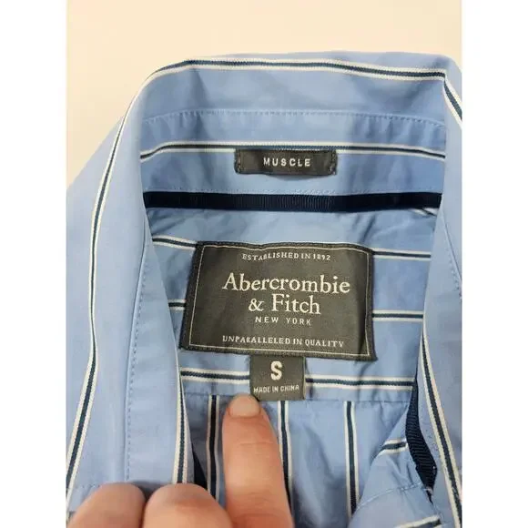 Abercrombie & Fitch muscle shirt sz small long sleeve button up career casual ^ - Picture 3 of 7